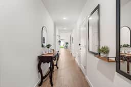 Spacious Modern Villa with Private Yard, Ocala