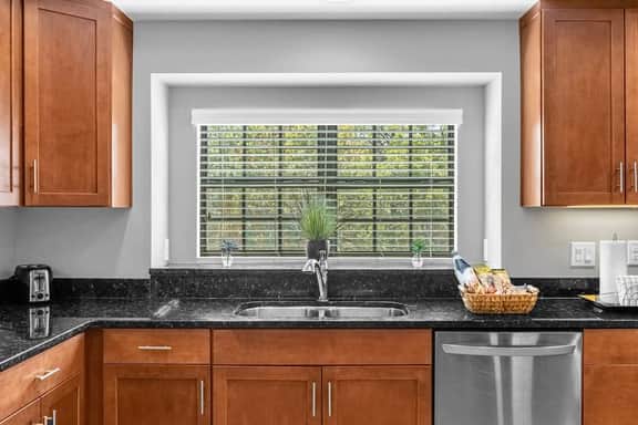 4BR Enchanted Home 1 Mile to Disney w/ Resort Pool
