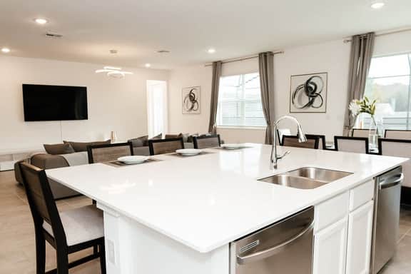 Kissimmee Luxury Home w/ Pool - Near Disney